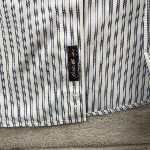 Eddie Bauer Men's Button-Down Shirt Medium Wrinkle-Free Classic Fit Striped - Picture 8 of 8
